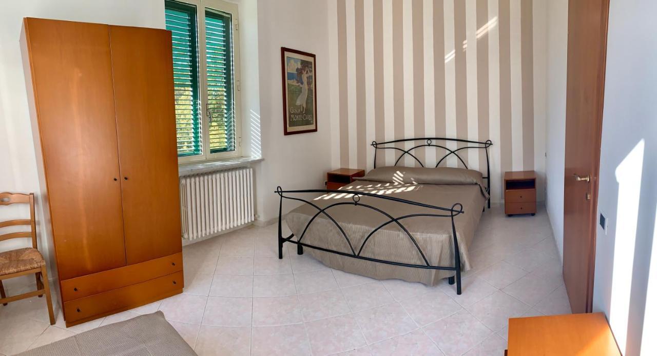Room In Villa -Livorno - Montenero Luaran gambar